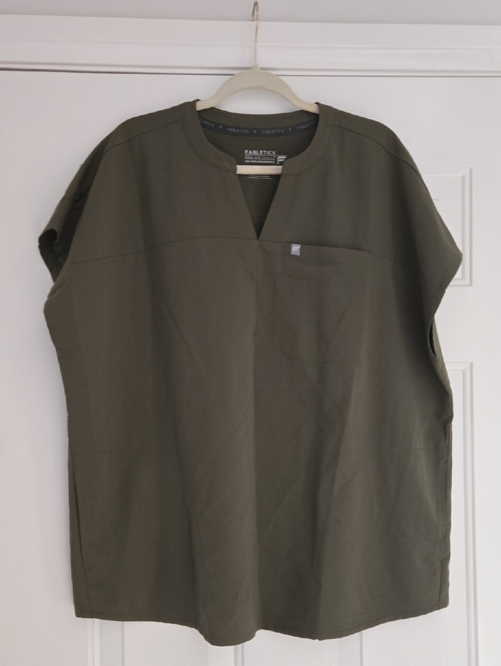 Fabletics Men's Olive Crew V-Notch Short-Sleeve Tee Size 1X